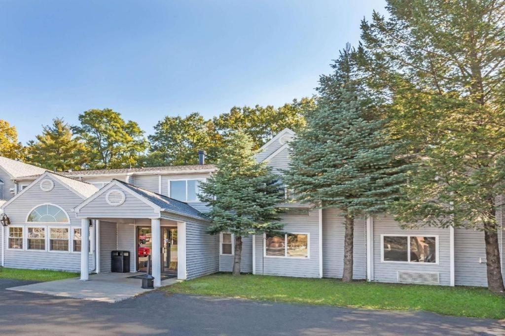 Super 8 By Wyndham Schenectady - Albany Area Hotel Bagian luar foto