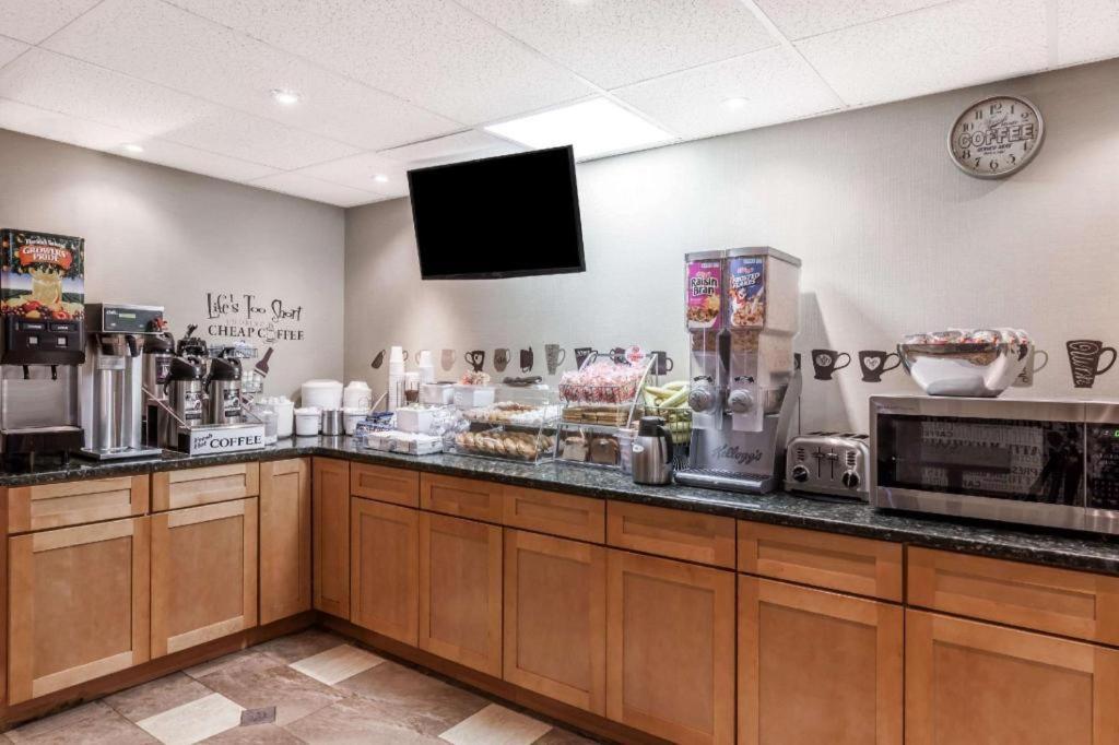 Super 8 By Wyndham Schenectady - Albany Area Hotel Bagian luar foto