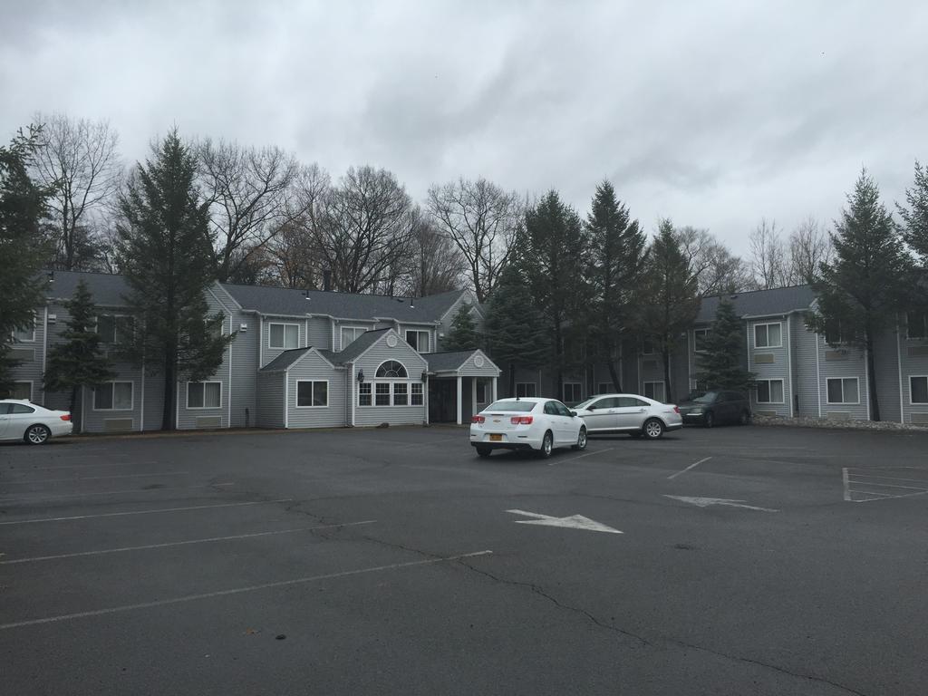 Super 8 By Wyndham Schenectady - Albany Area Hotel Bagian luar foto